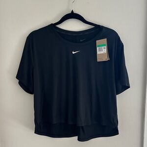 Nike Women's Black Short Sleeve dri-fit